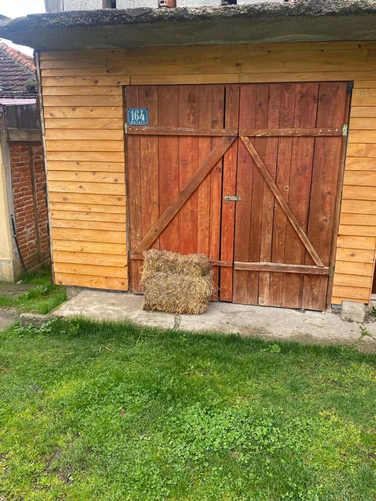 Farma 2 Guest House Cazin Exterior photo